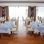 Marshal Garden Hotel